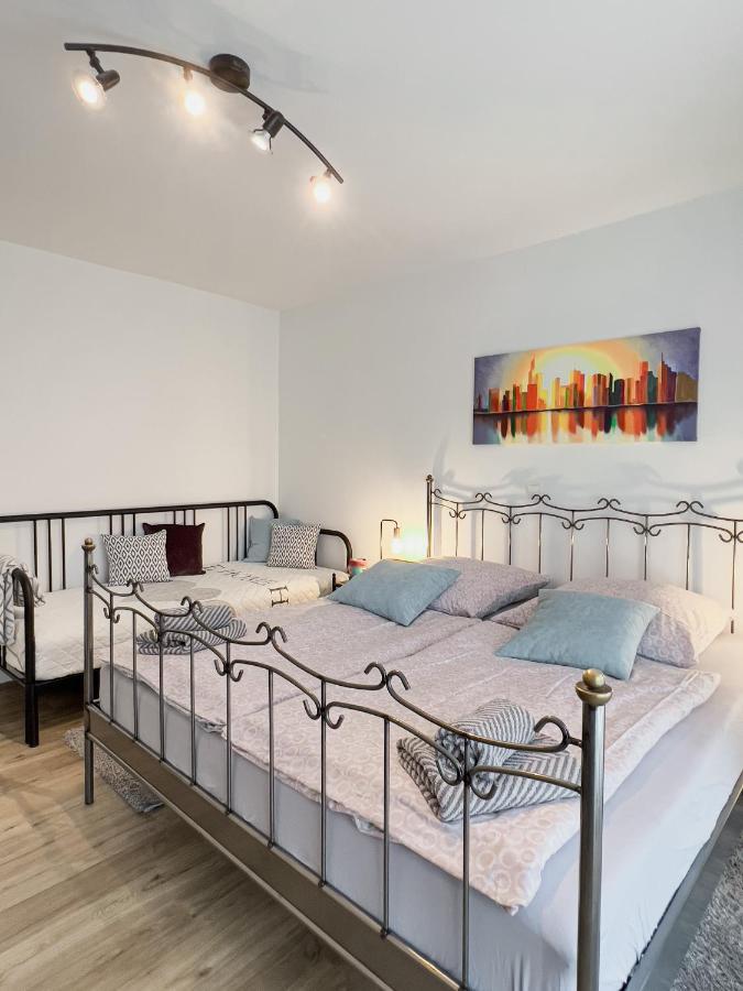 Schoene Helle & Gemuetliche Wohnung In Altstadtnaehe Erfurt Esterno foto
