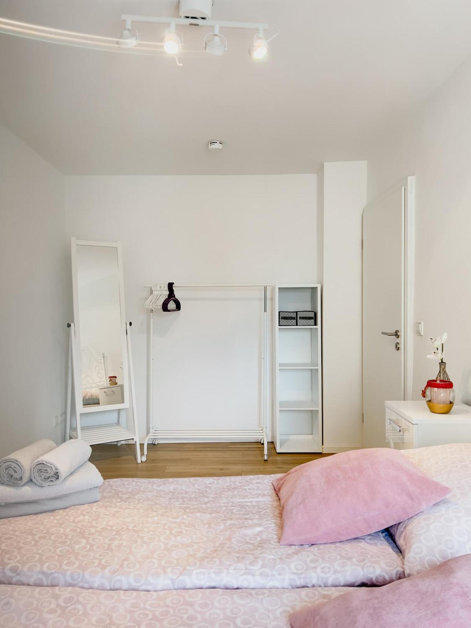 Schoene Helle & Gemuetliche Wohnung In Altstadtnaehe Erfurt Camera foto